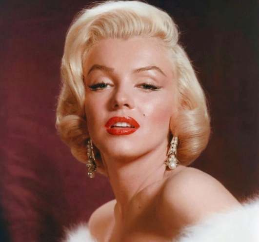 a mysterious death: just the surface of Hollywood's dark secrets. a mysterious death: just the surface of Hollywood's dark secrets.